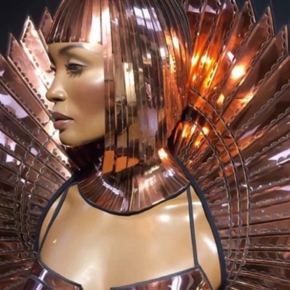 Cleopatra Metallic Silver Wig with Bangs **back in stock yipeee** - Picture 8 of 10